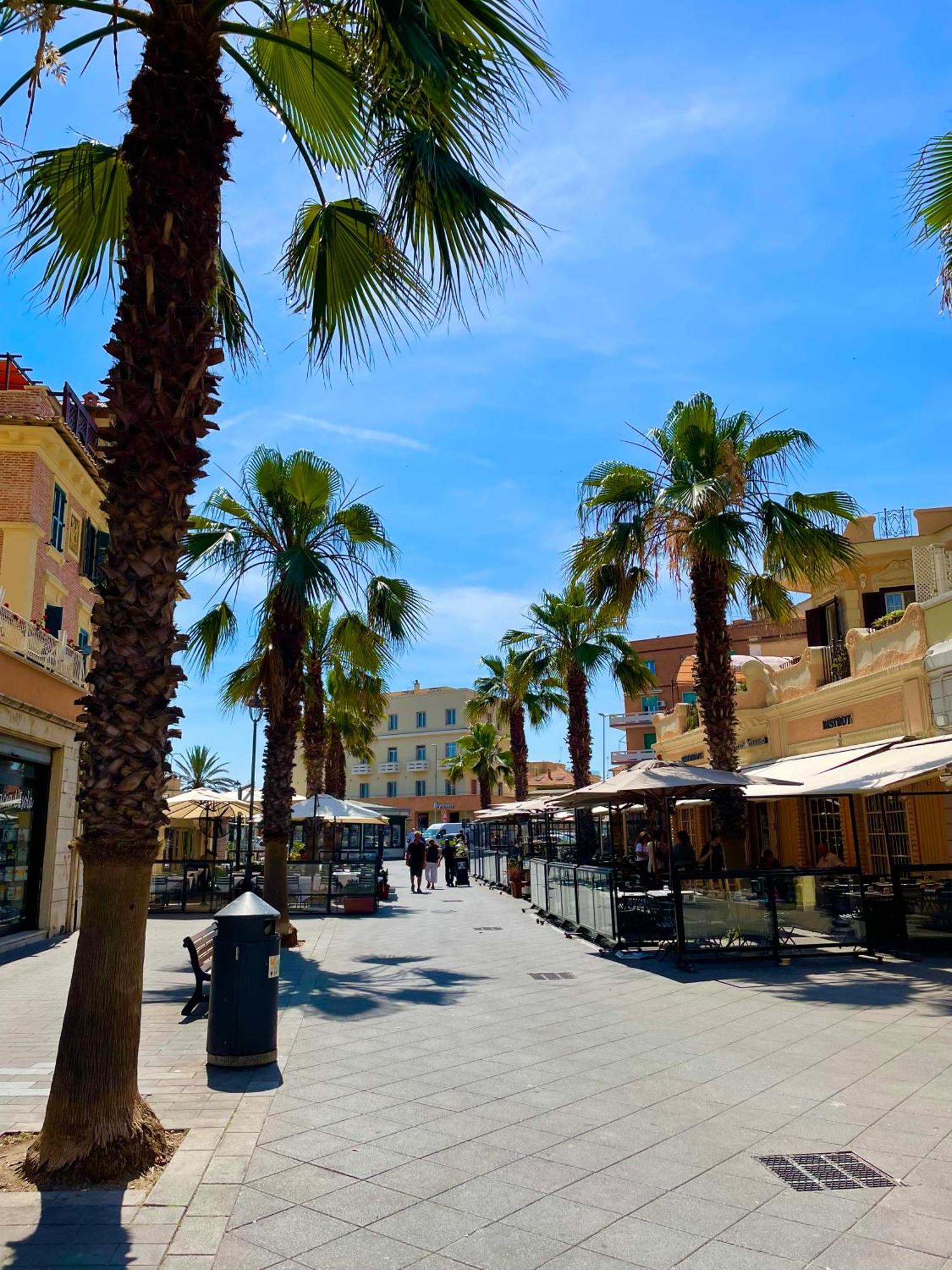 La Bouganville Lido di Ostia Luaran gambar